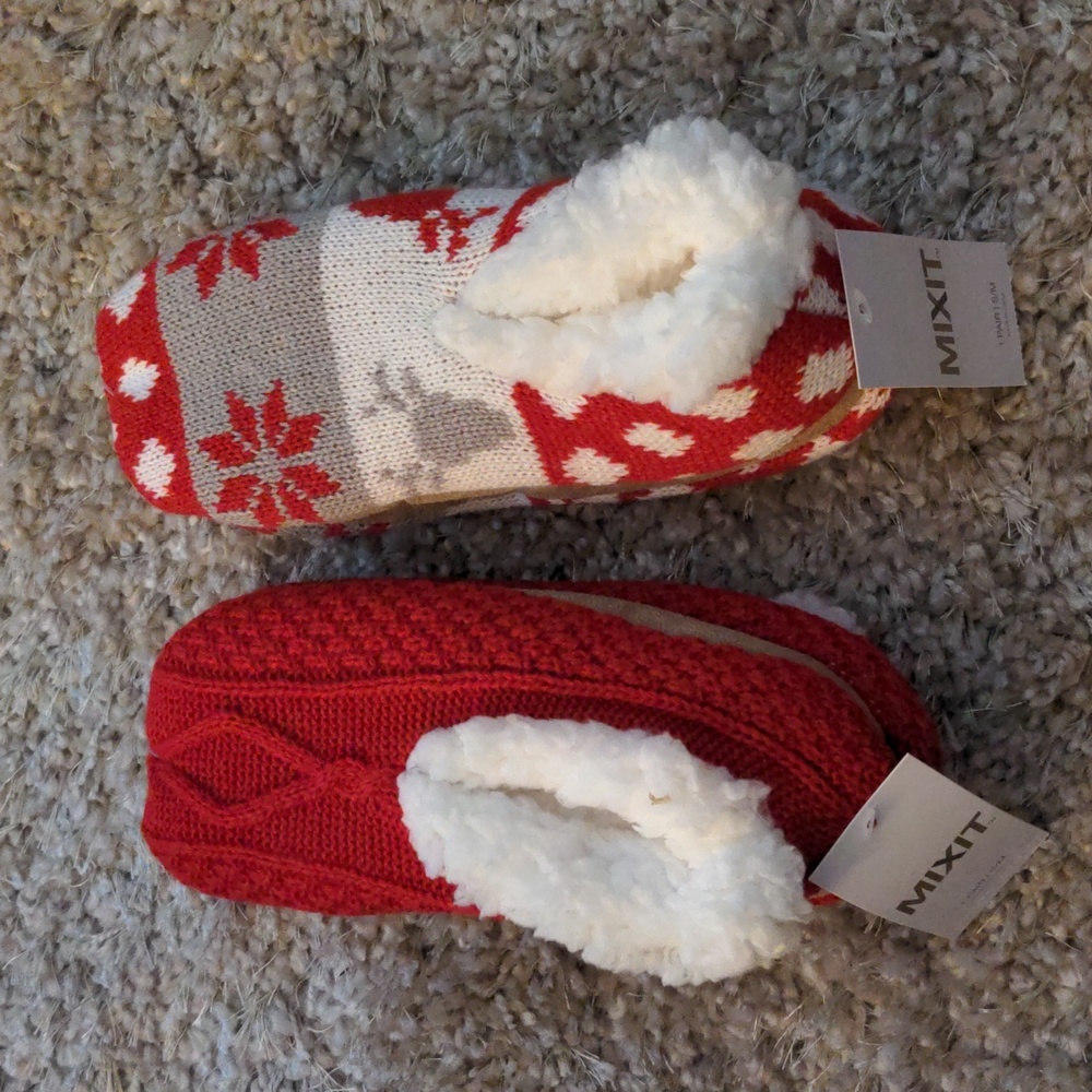 NWT Slipper socks